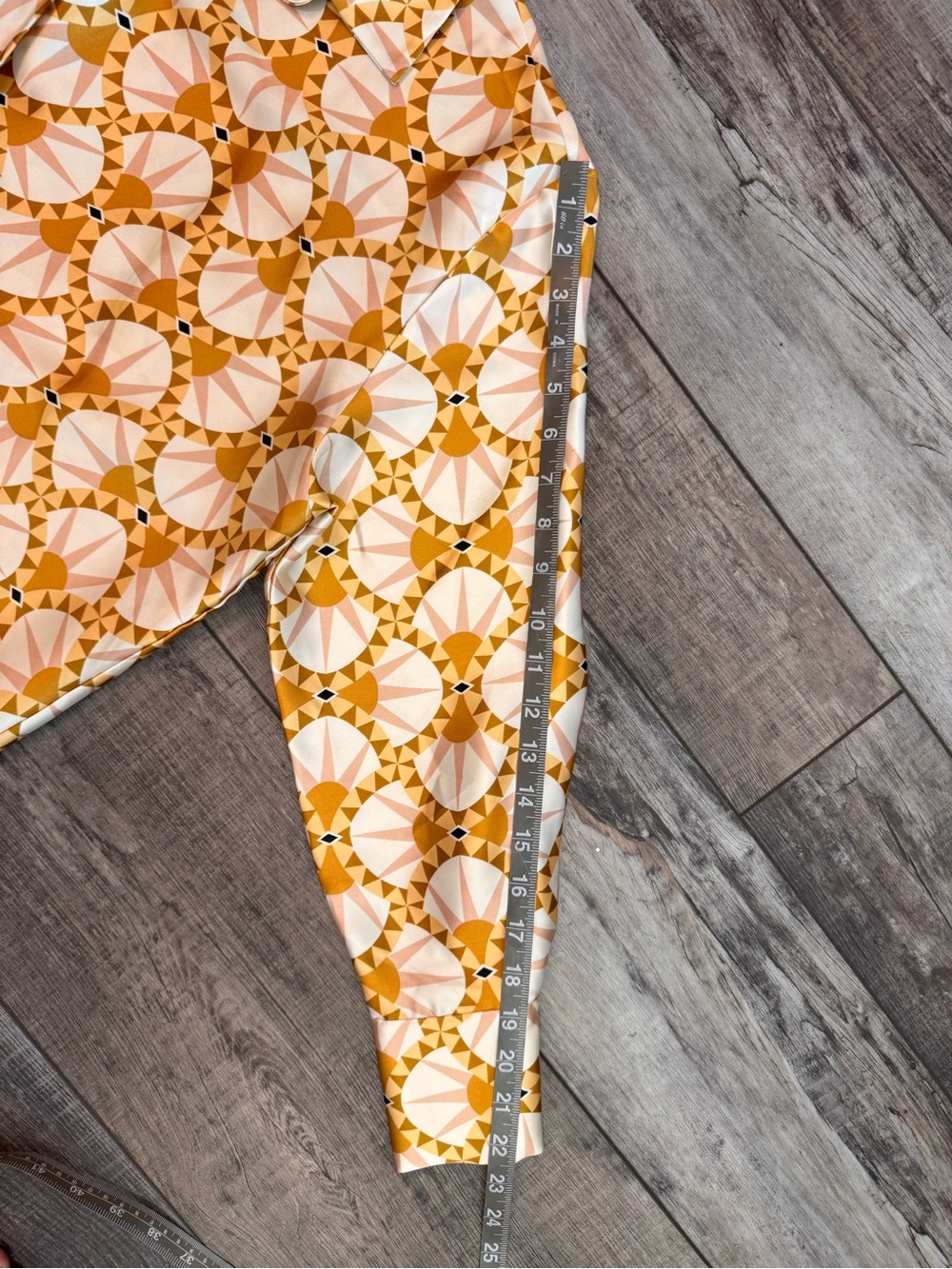 House of Harlow 1960 Geometric Print Button-Up Blouse in Mustard and Cream - Picture 6 of 7